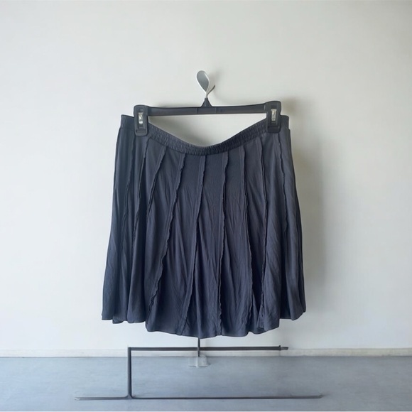 LC Lauren Conrad Dresses & Skirts - LC Lauren Conrad Blue Pleated Skater Mini Skirt